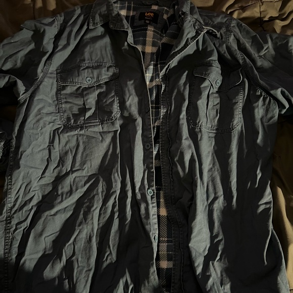 Lee insulated button up - Picture 2 of 3